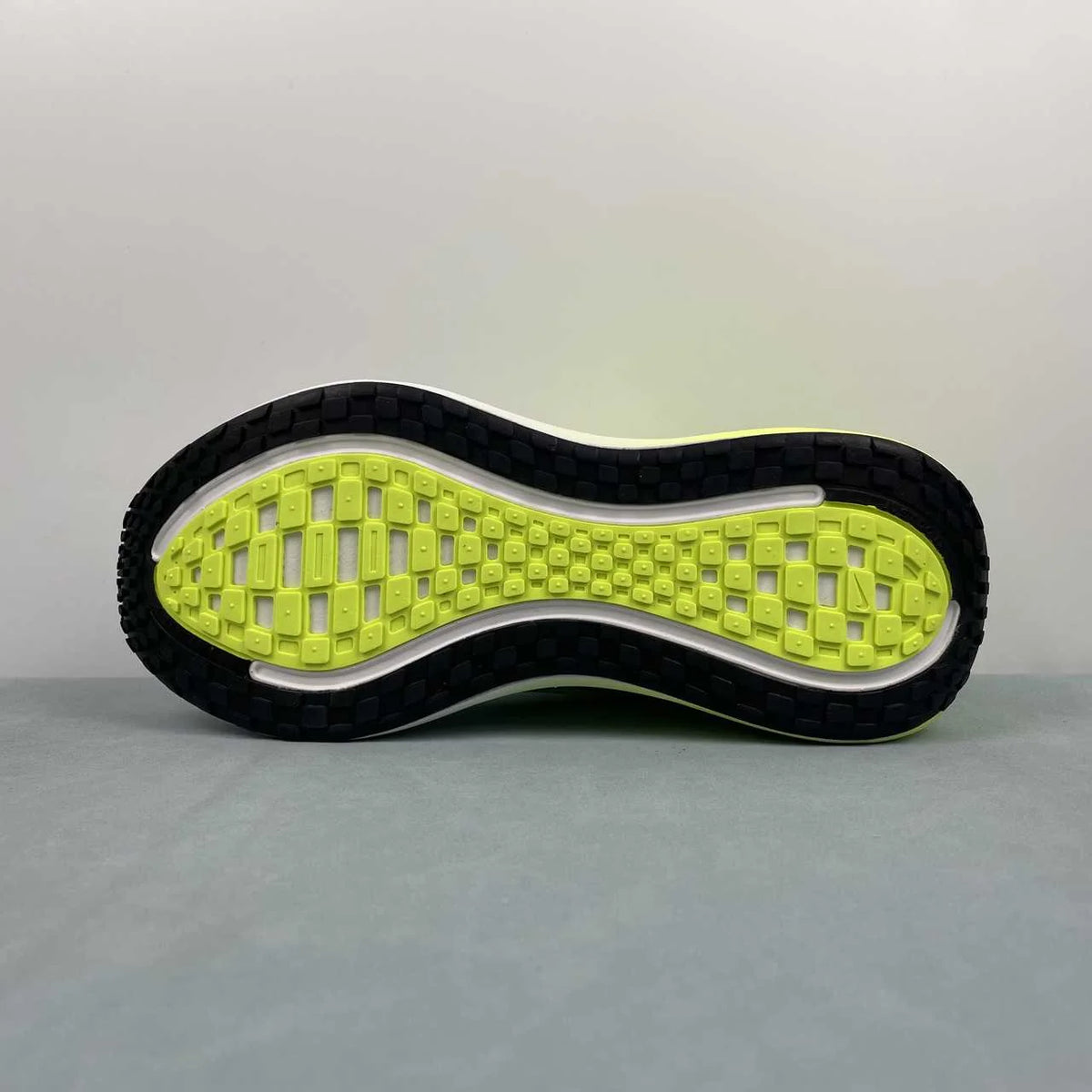 Nike Vomero Plus