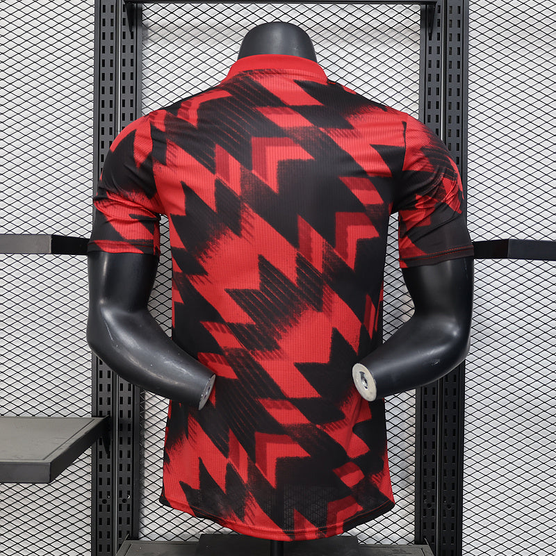 25-26 MANCHESTER UNITED red and black player version training jersey tm