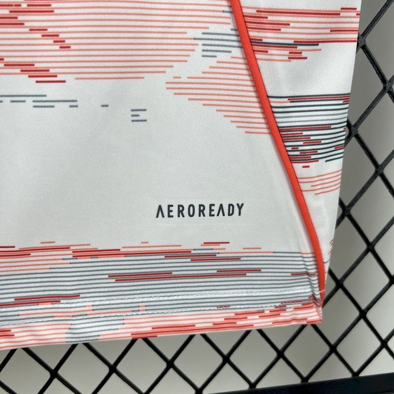 25-26 Bayern away jersey