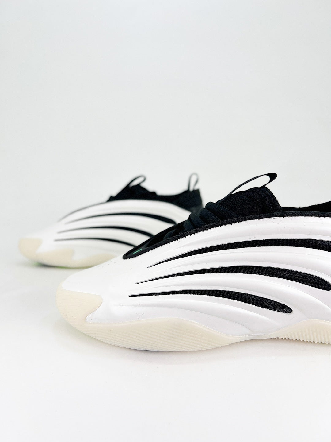 adidas HARDEN VOLUME 9
