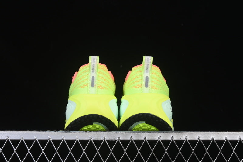 AIR ZOOM VOMERO PLUS