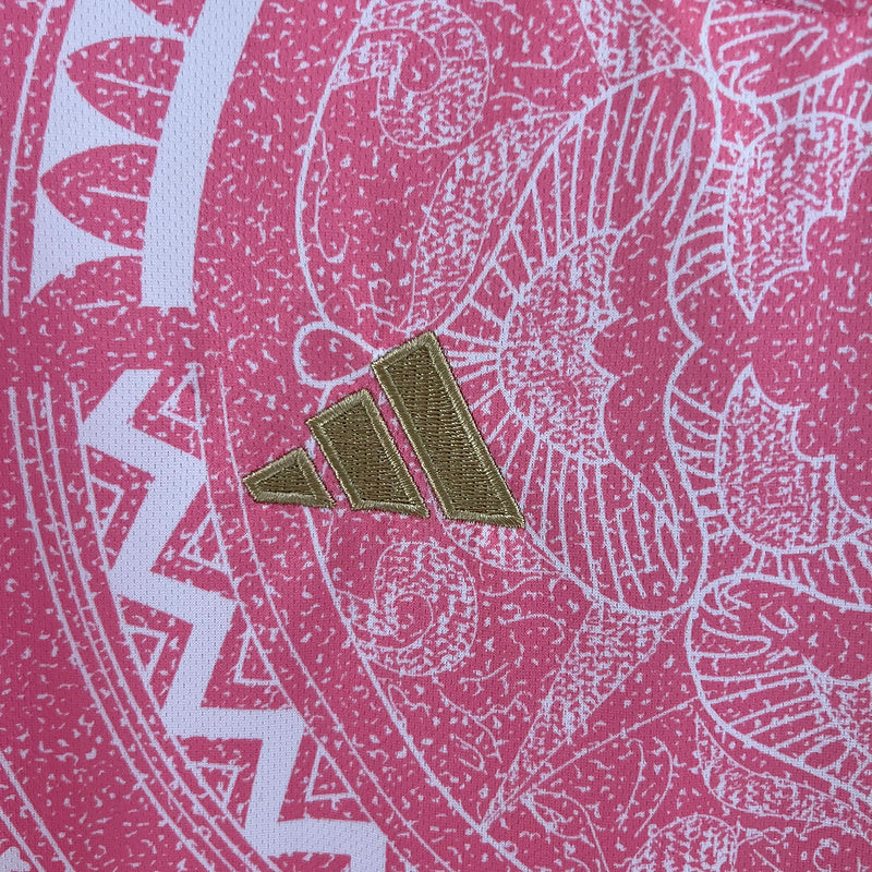 2023 Italy Special Edition Pink tm