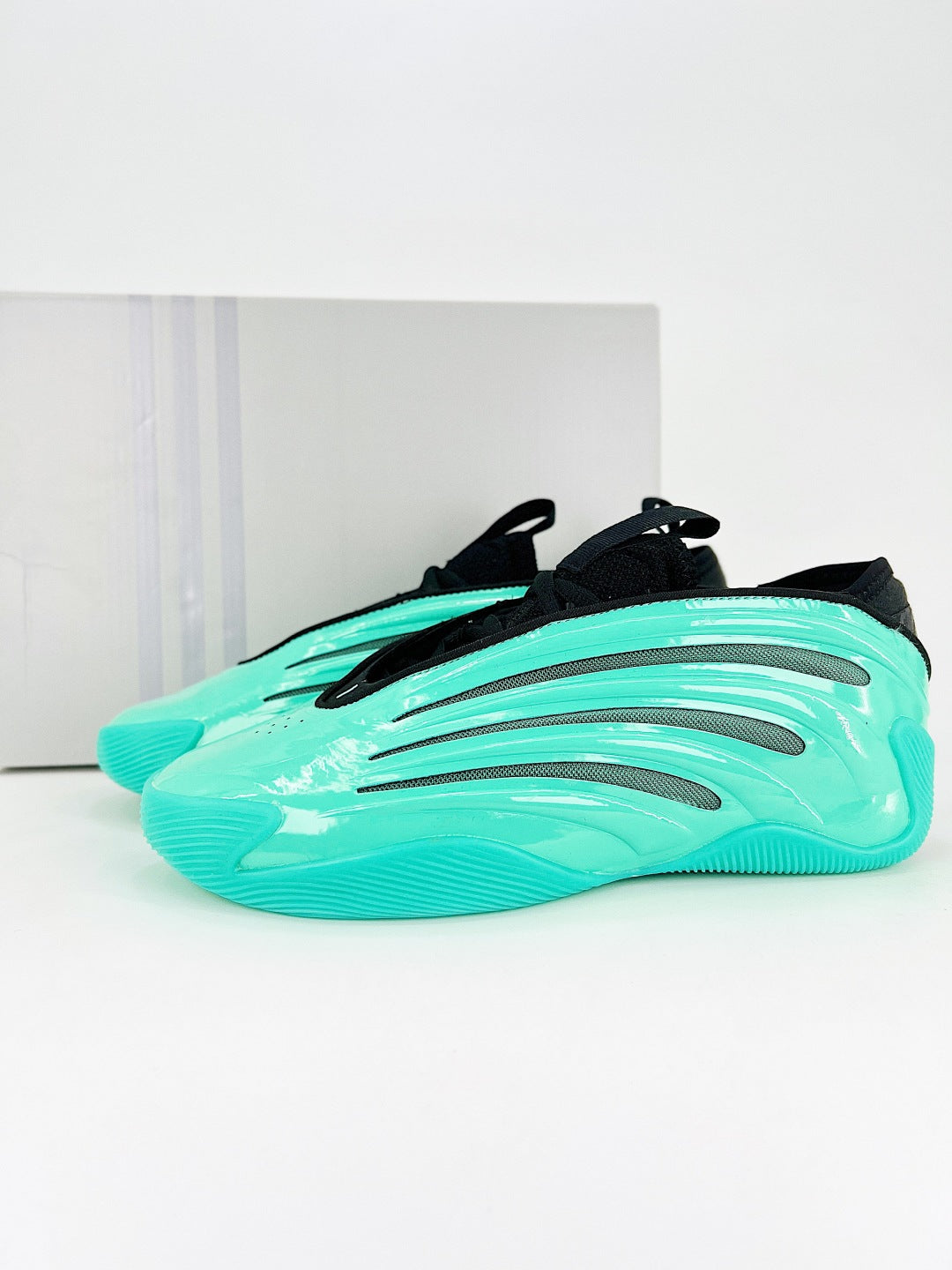 adidas HARDEN VOLUME 9
