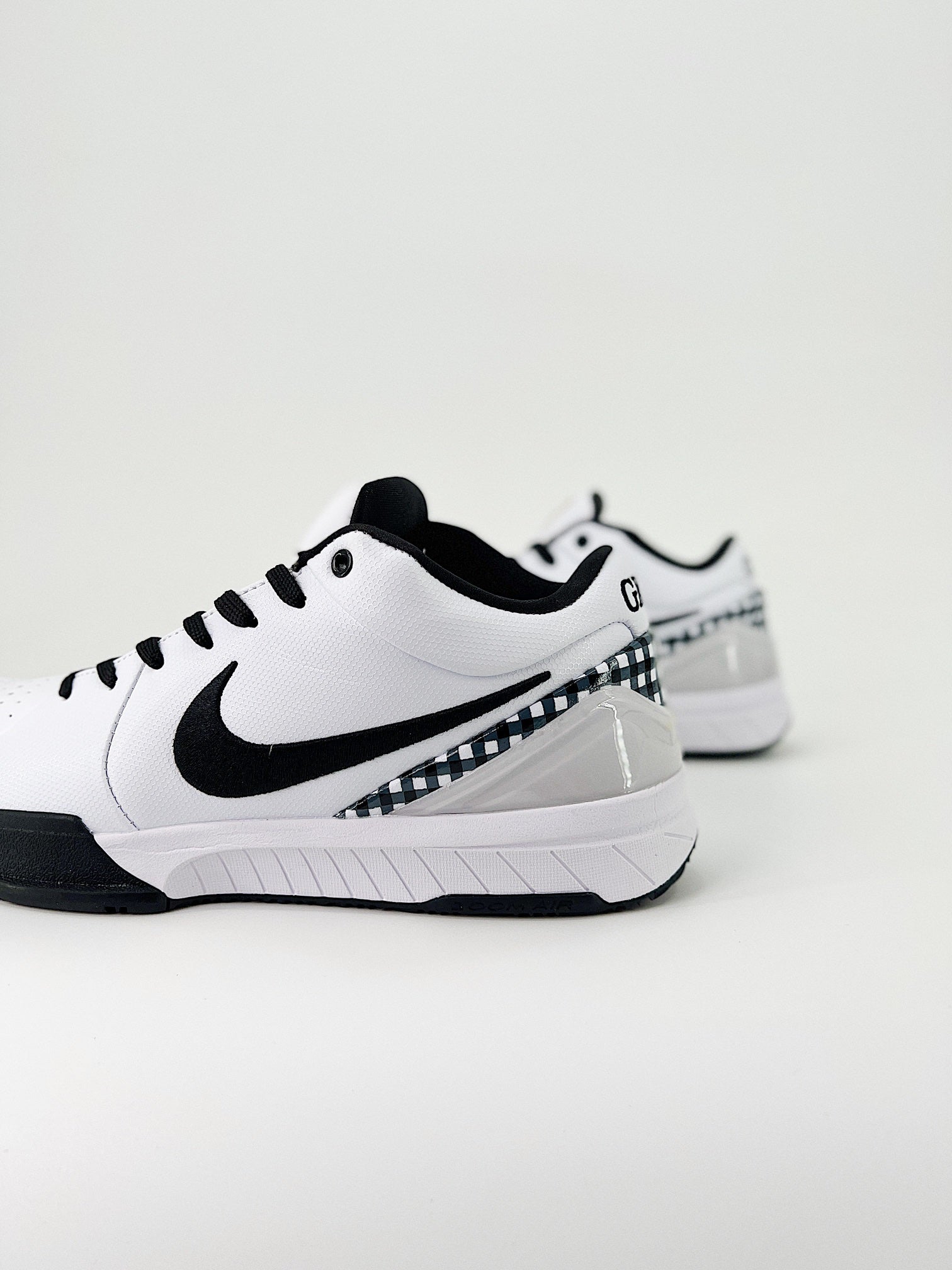 Nike ZOOM KOBE 4