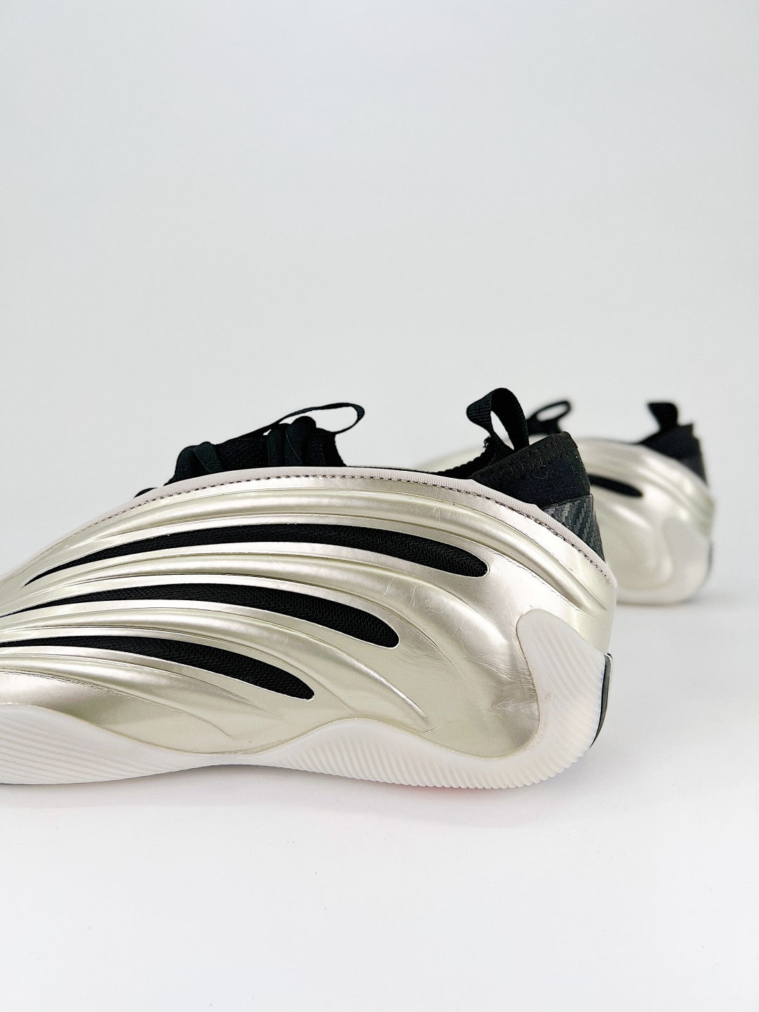 adidas HARDEN VOLUME 9