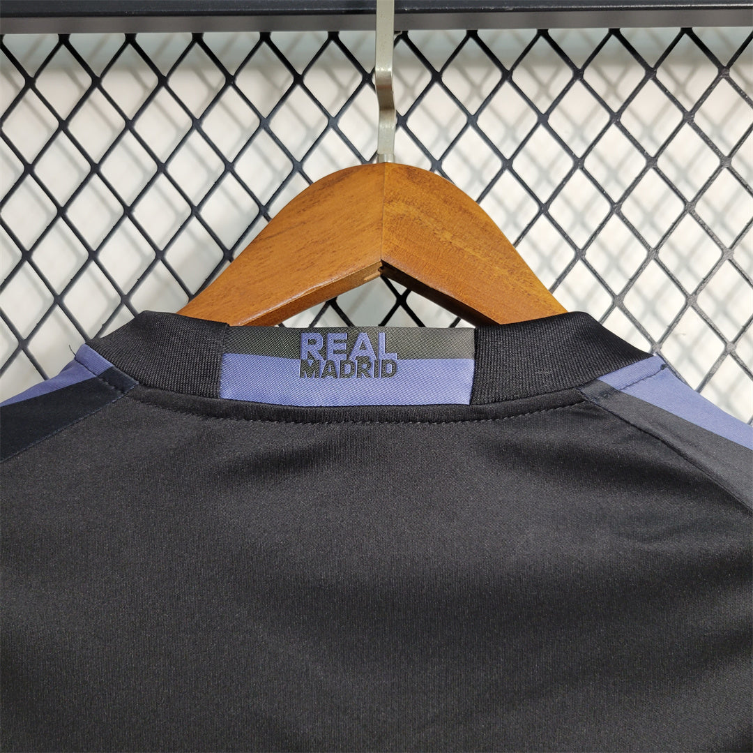 16-17 R MAD third away