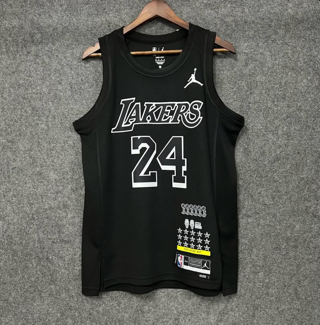 Lakers Kobe Bryant Championship jersey