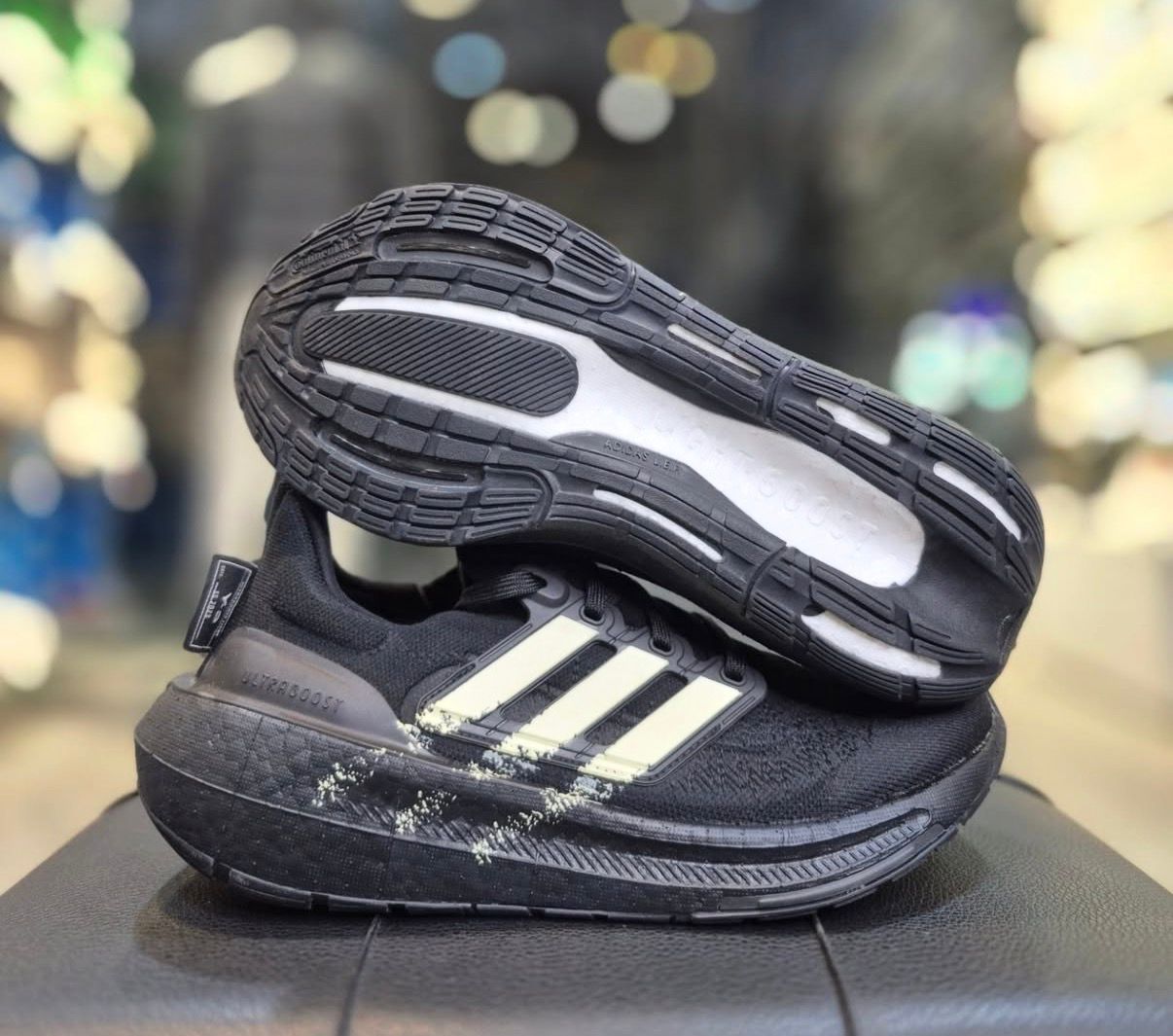 Adidas (size 42) T