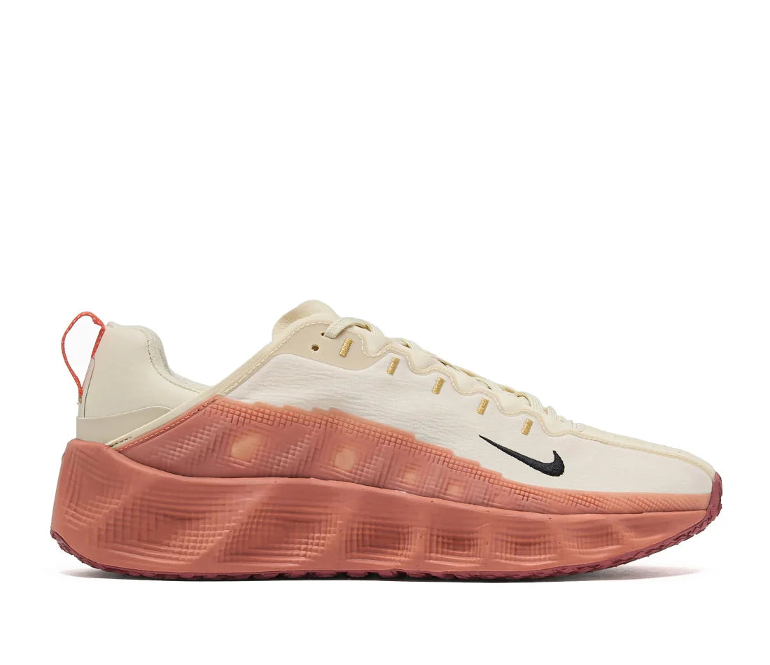 Nike ava rover (size 39.5) stock
