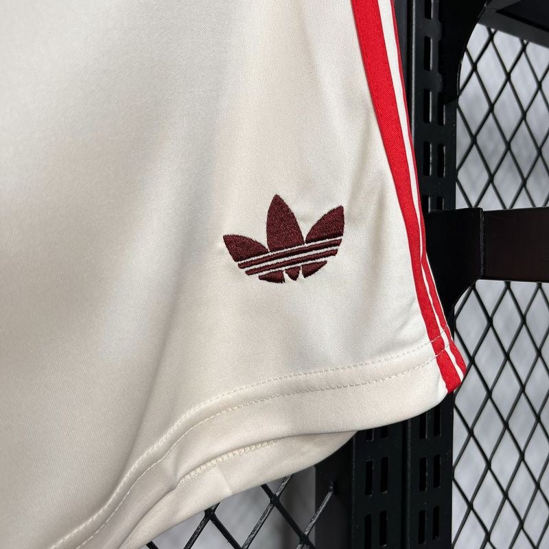 Bayern third away shorts 2024/2025