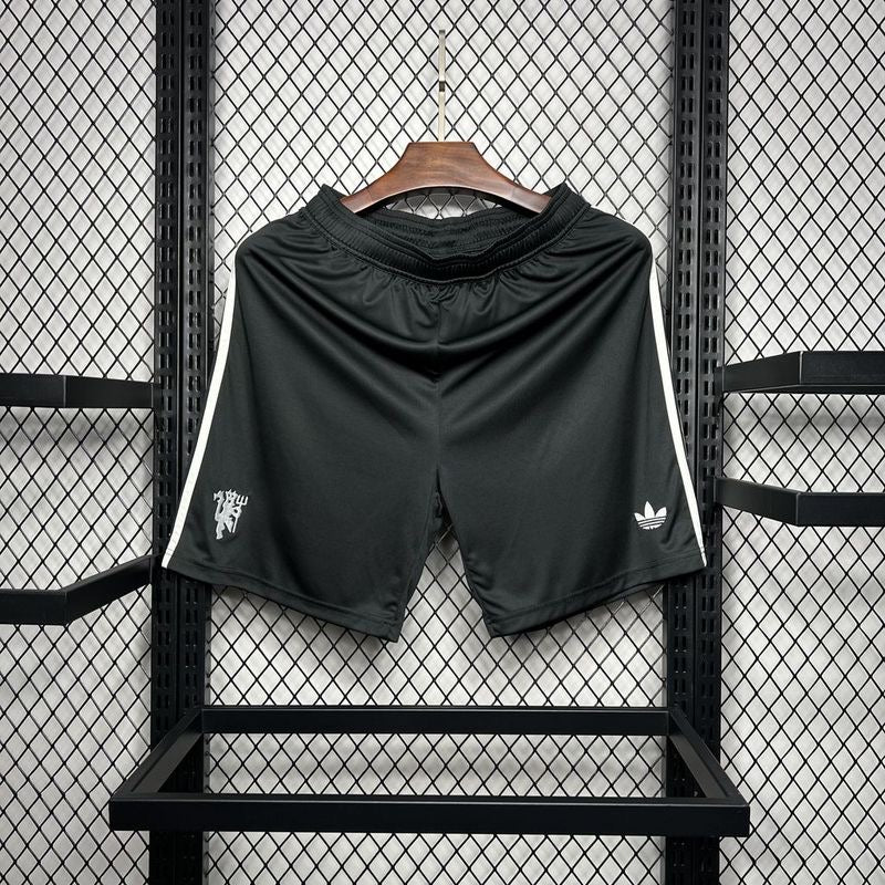 Manchester United third away shorts 2024/2025