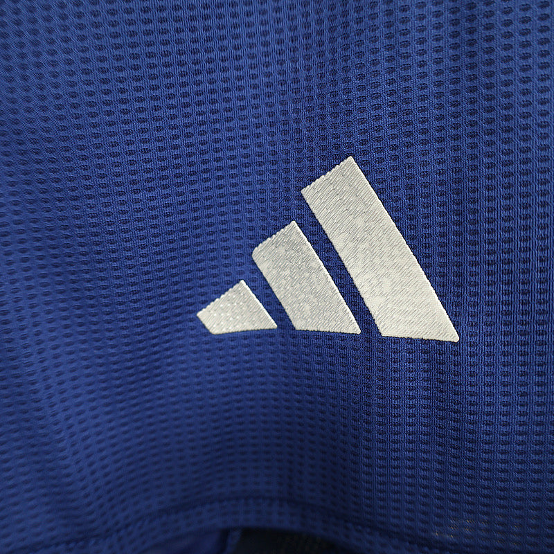 Manchester United away shorts 2024/2025