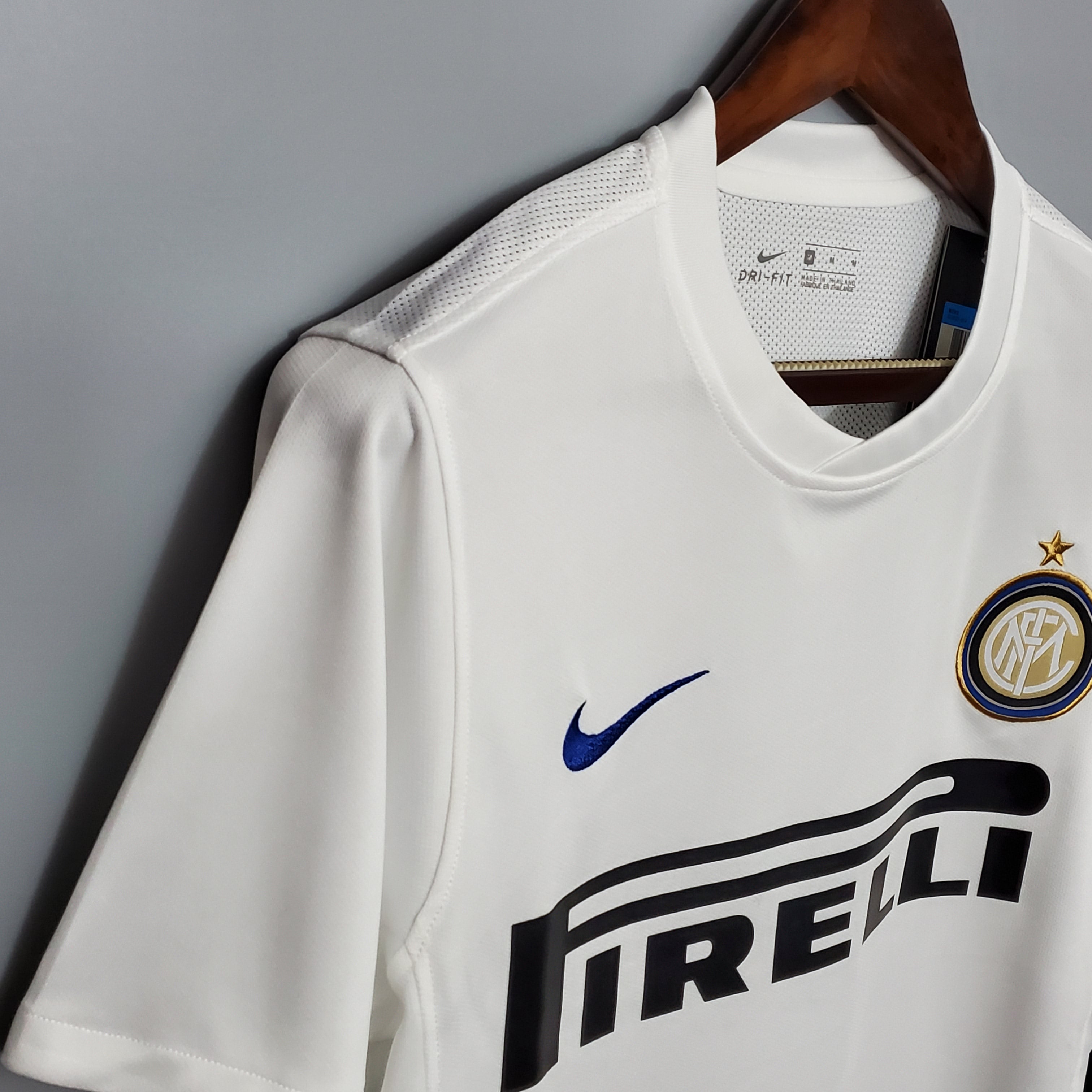 INTER MILAN AWAY 2010/2011