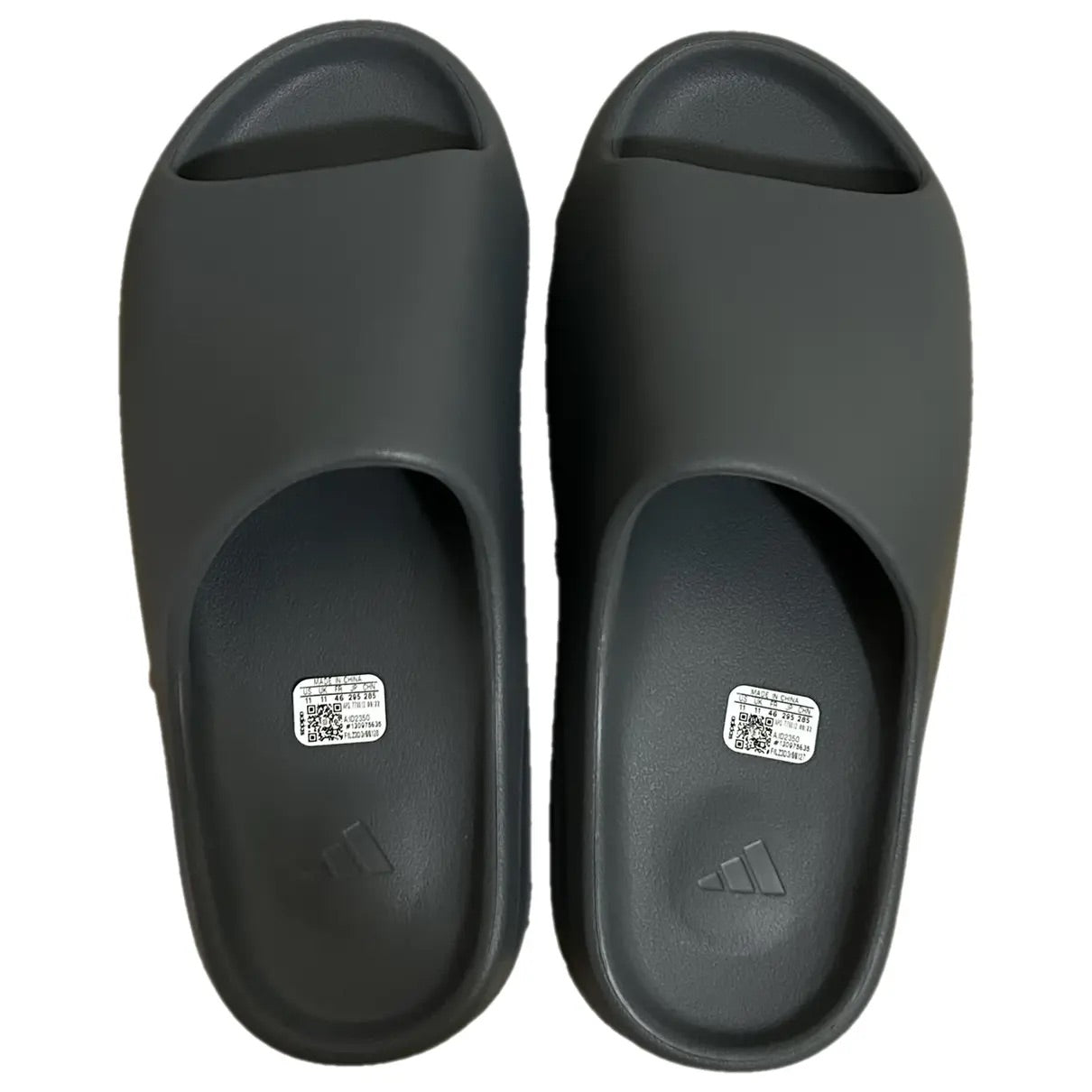 Yeezy × Adidas Black slipper