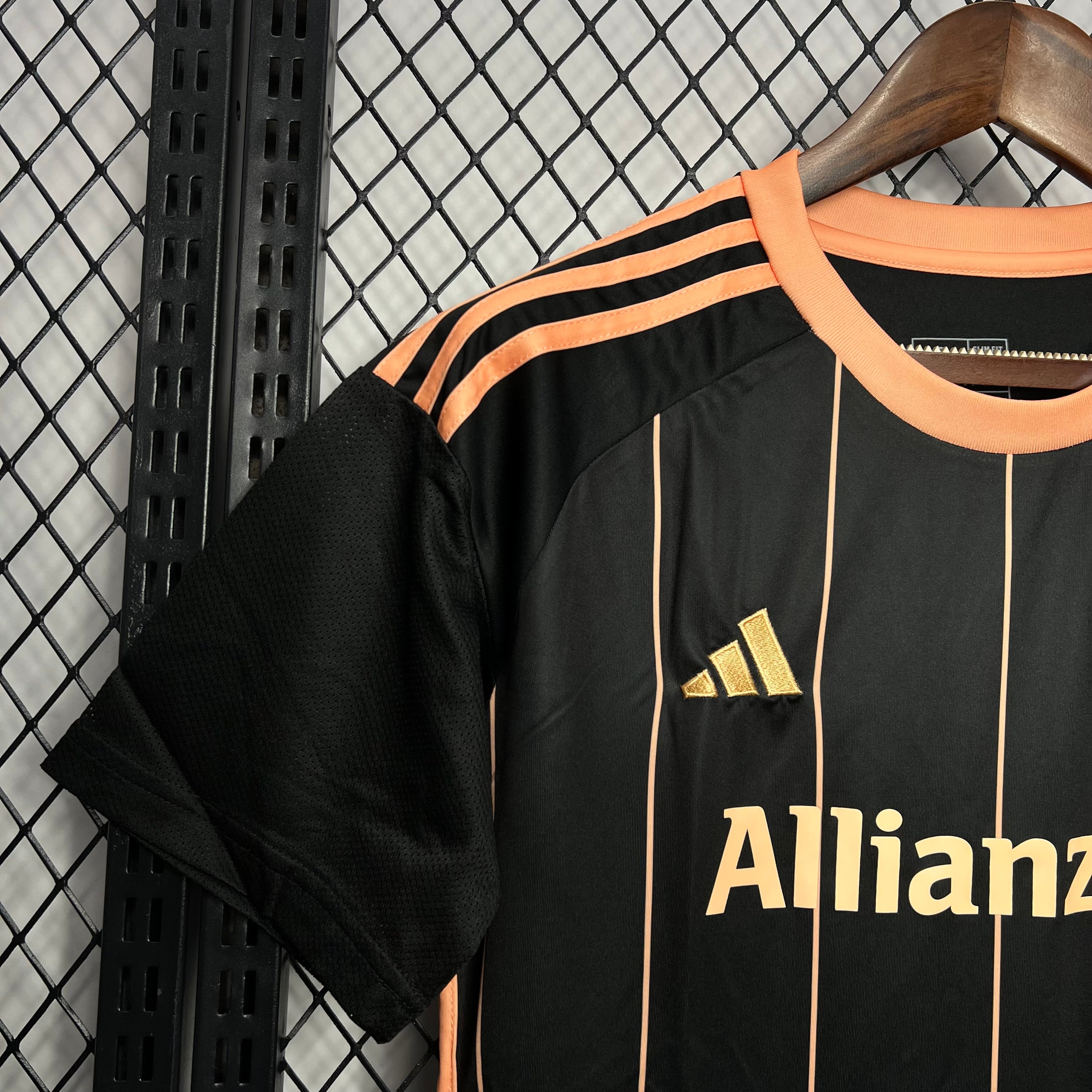 bayern munich  black fan special edition jersey 2024/2205 tm