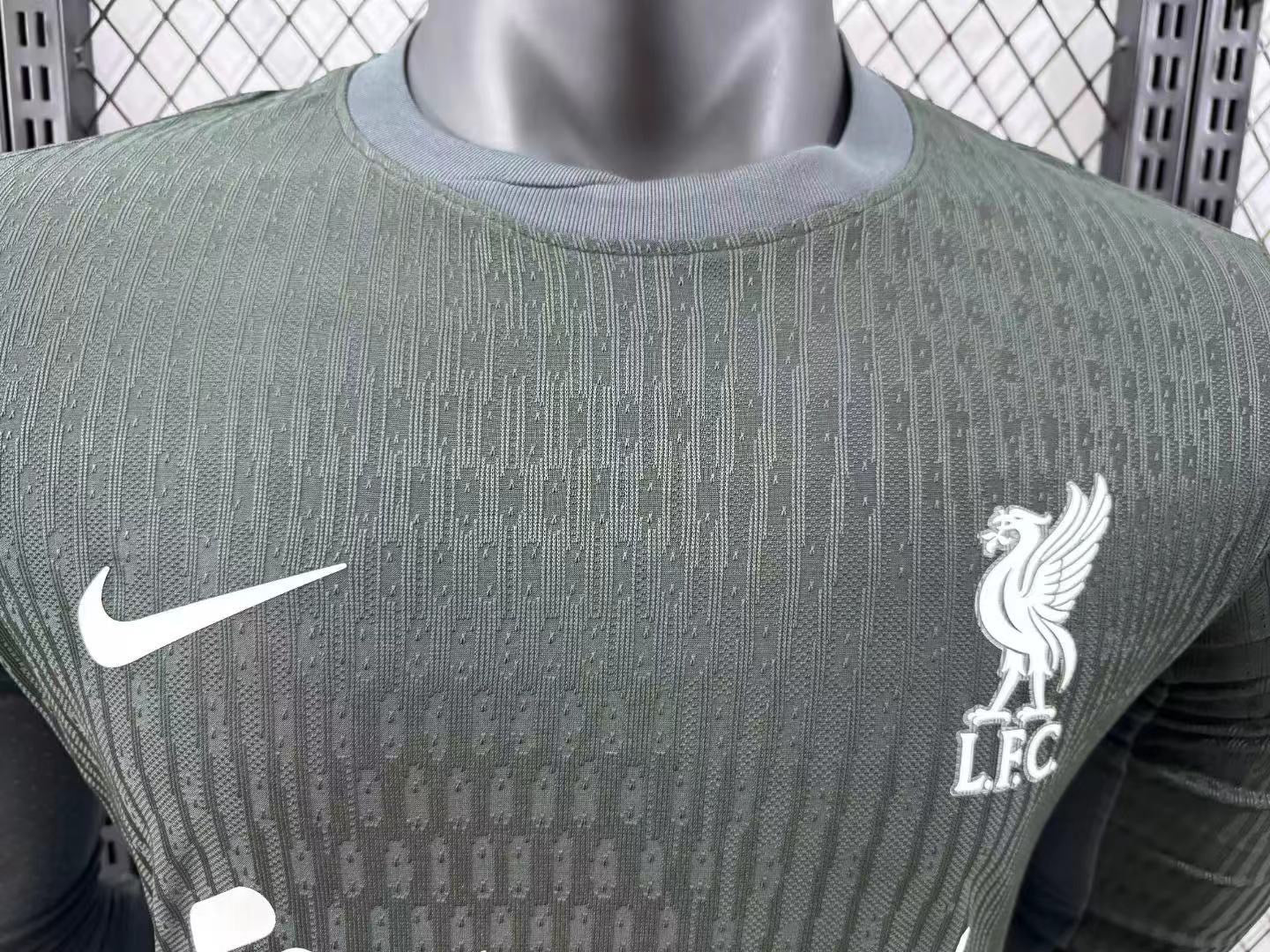 liverpool longsleeve player version 2024/2025 tm