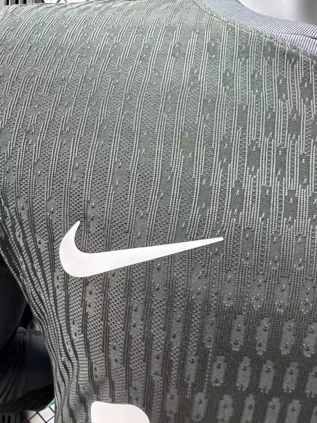 liverpool longsleeve player version 2024/2025 tm