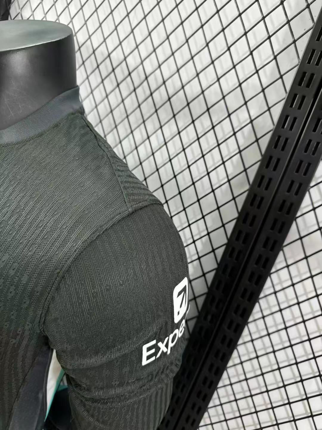 liverpool longsleeve player version 2024/2025 tm