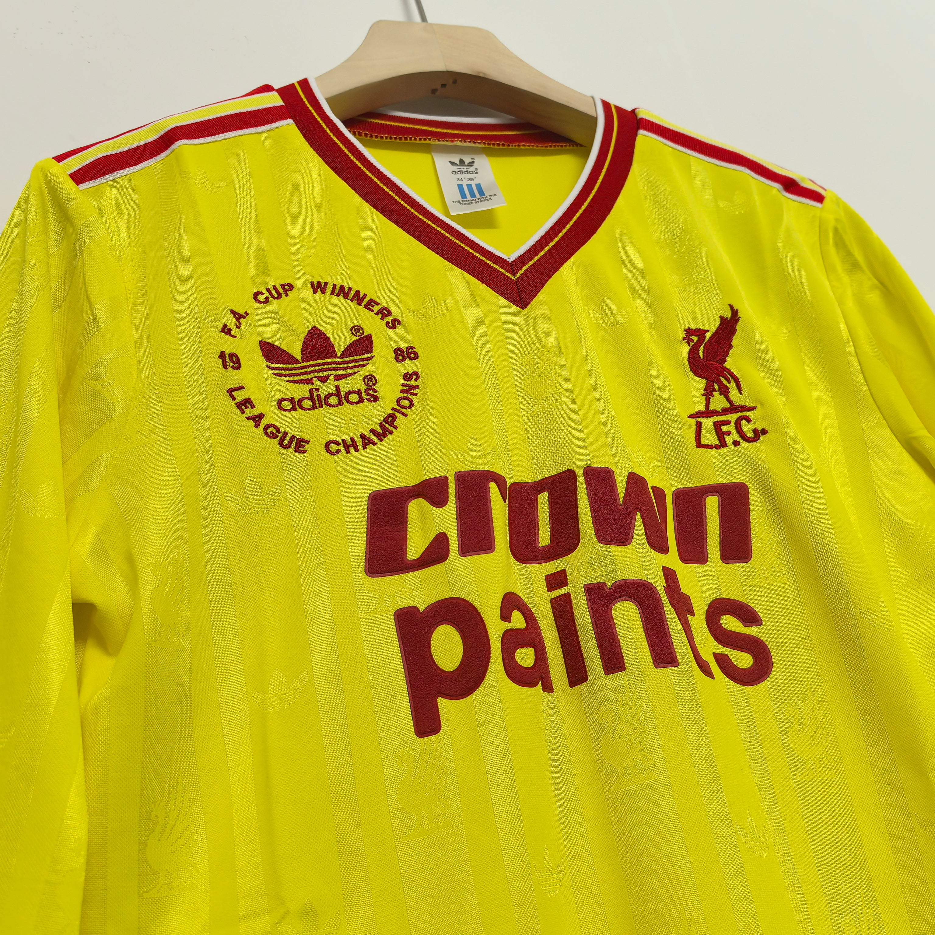 liverpool second away long sleevem 1985/1986