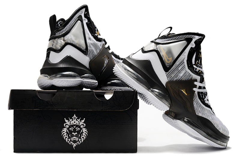 NIKE LEBRON 19 EP