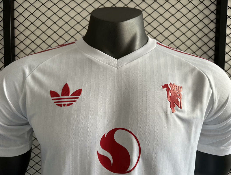 MANCHESTER UNITED WHITE PLAYER VERSION SPECIAL 2024/2025 tm
