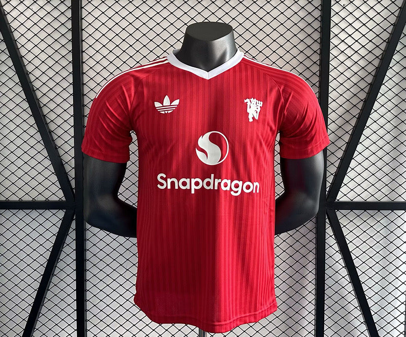 MANCHESTER UNITED SPECIAL PLAYER VERSION 2024/2025 tm