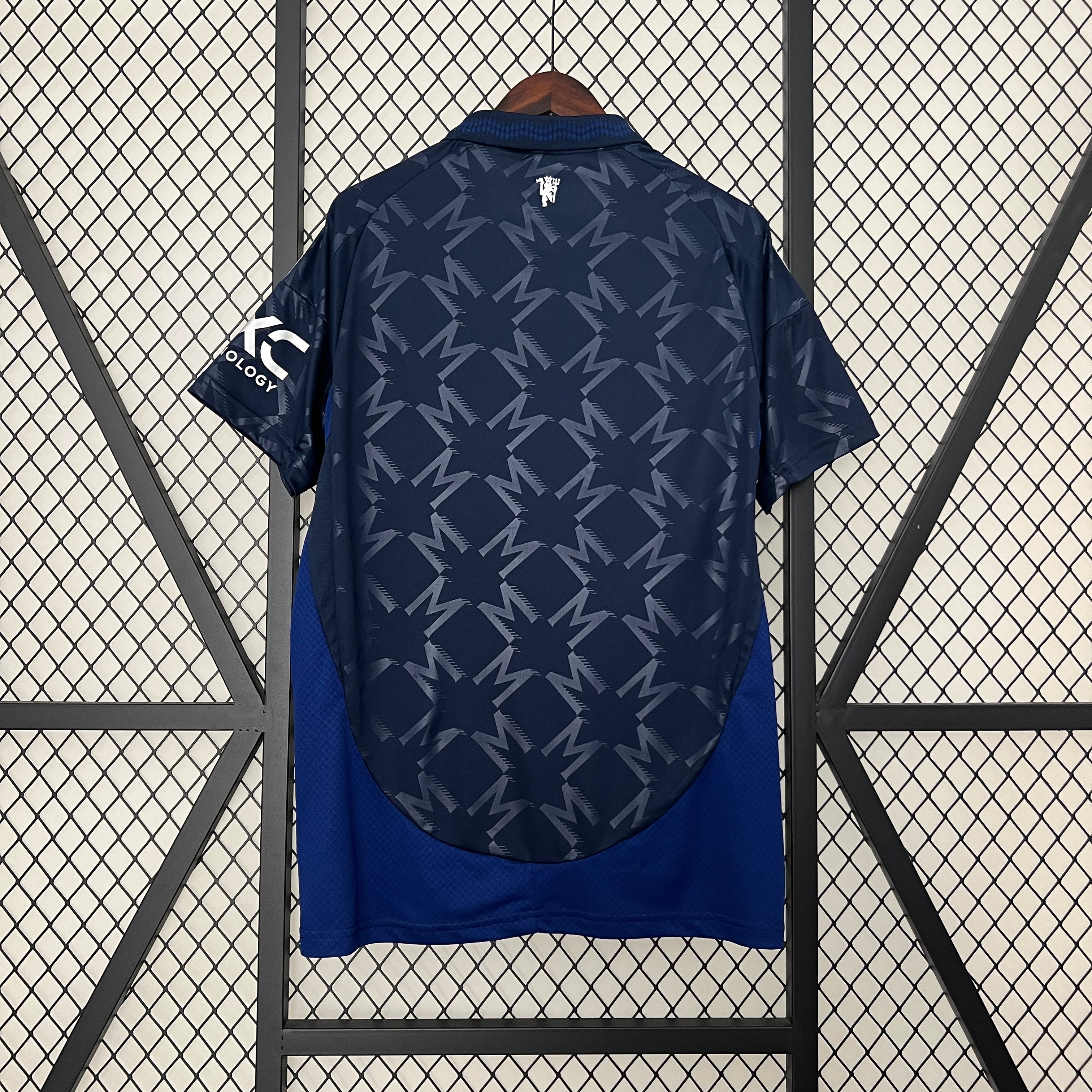 MANCHESTER UNITED AWAY FAN 2024 2025 tm