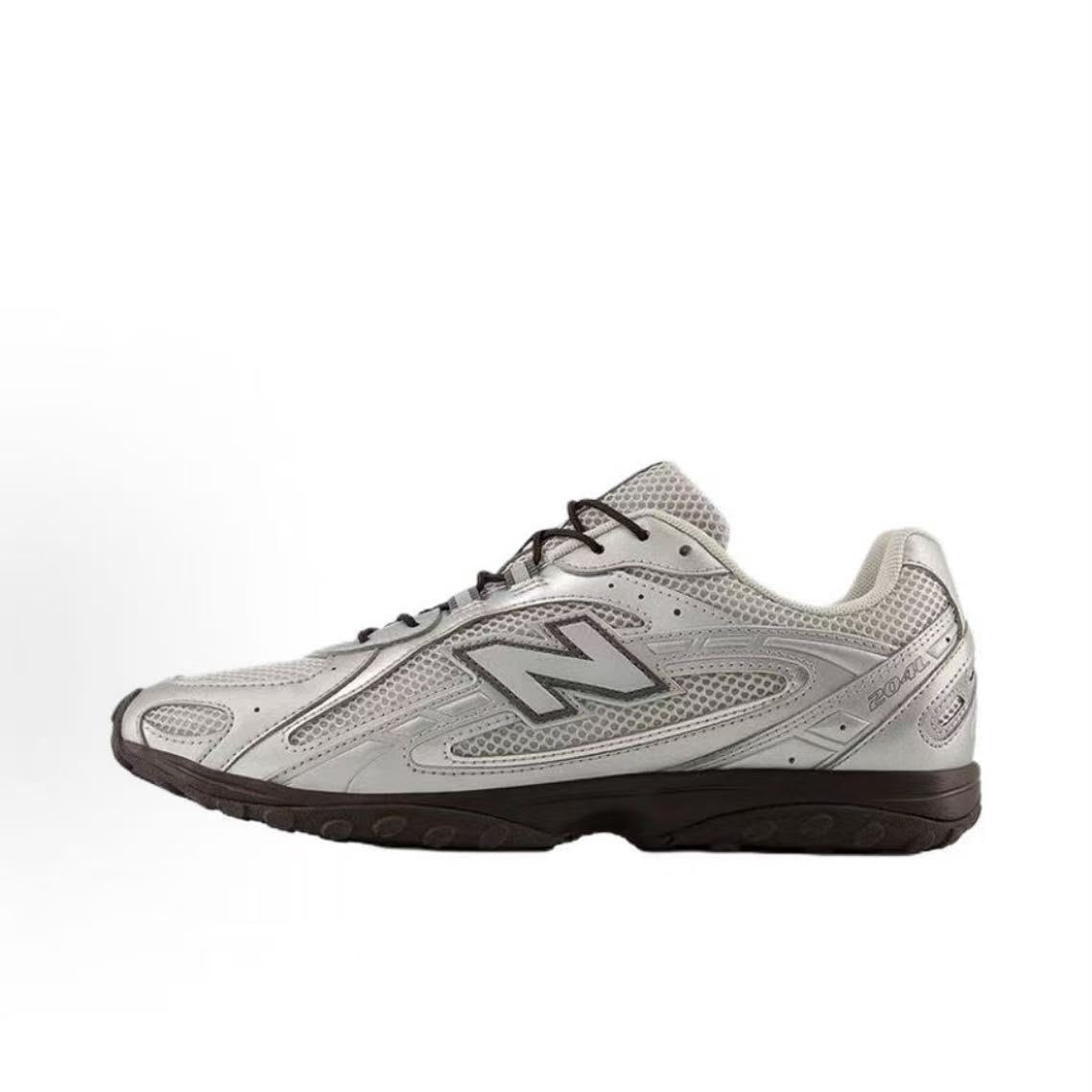 New Balance 740
