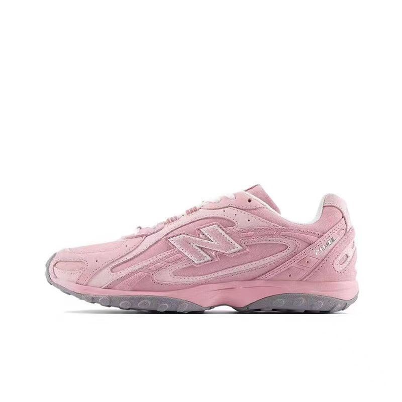 New Balance 740