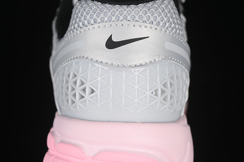 ZOOM VOMERO 5 METALLIC SILVER/PURE PLATINUM/PINK FOAM/PLATINUM TINT/BLACK