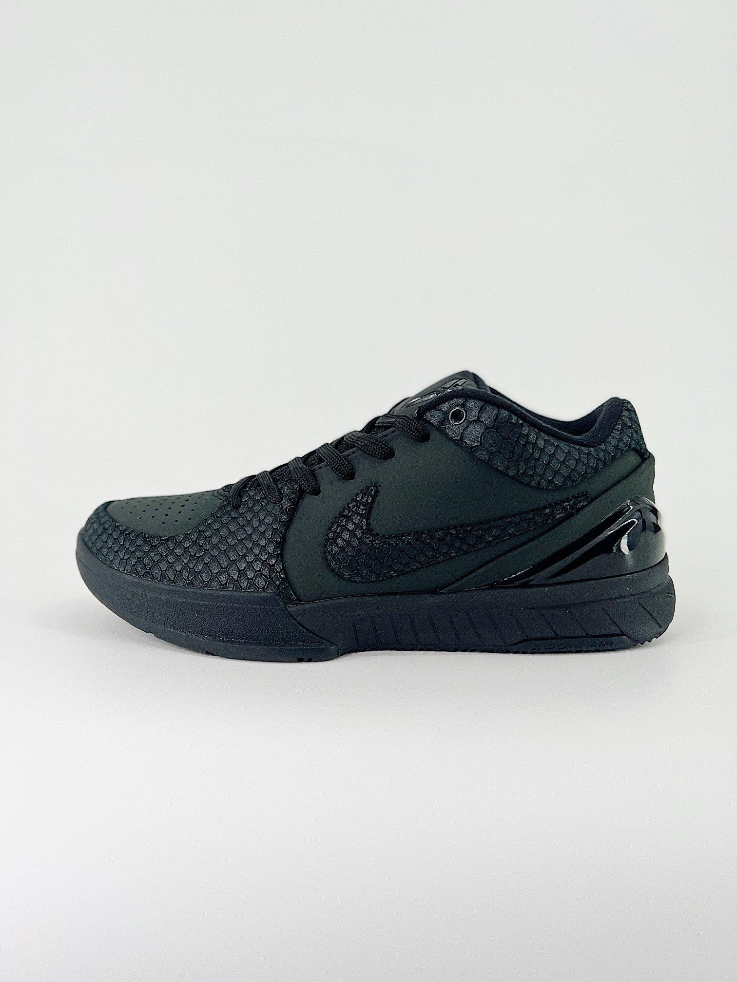Nike ZOOM KOBE 4 “Black Mamba”
