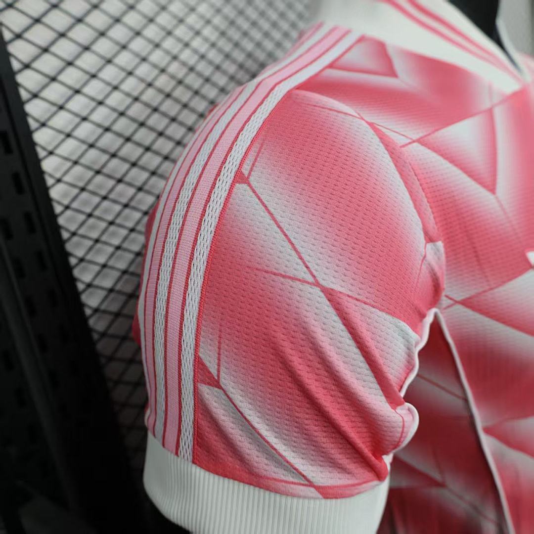 Real Madrid 2025/26 Pink Jersey