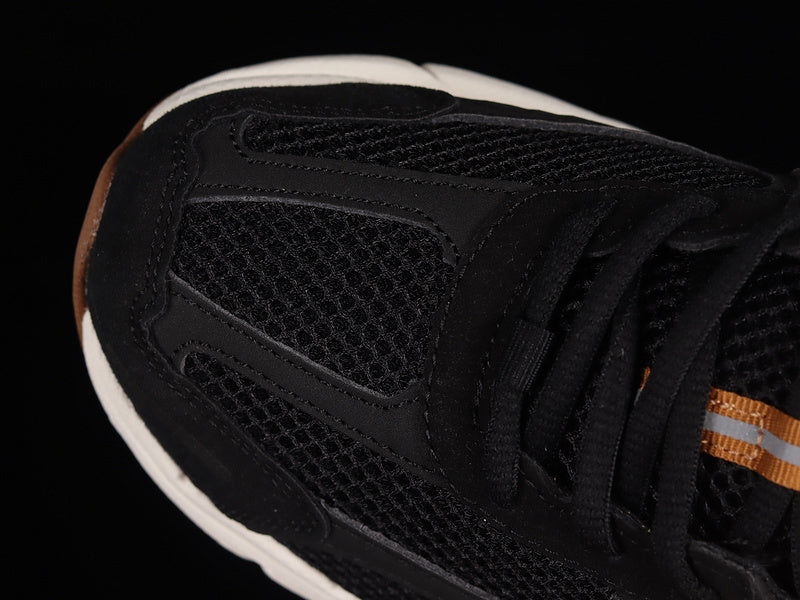 ZOOM VOMERO 5 BLACK SESEME/COCONUT MILK