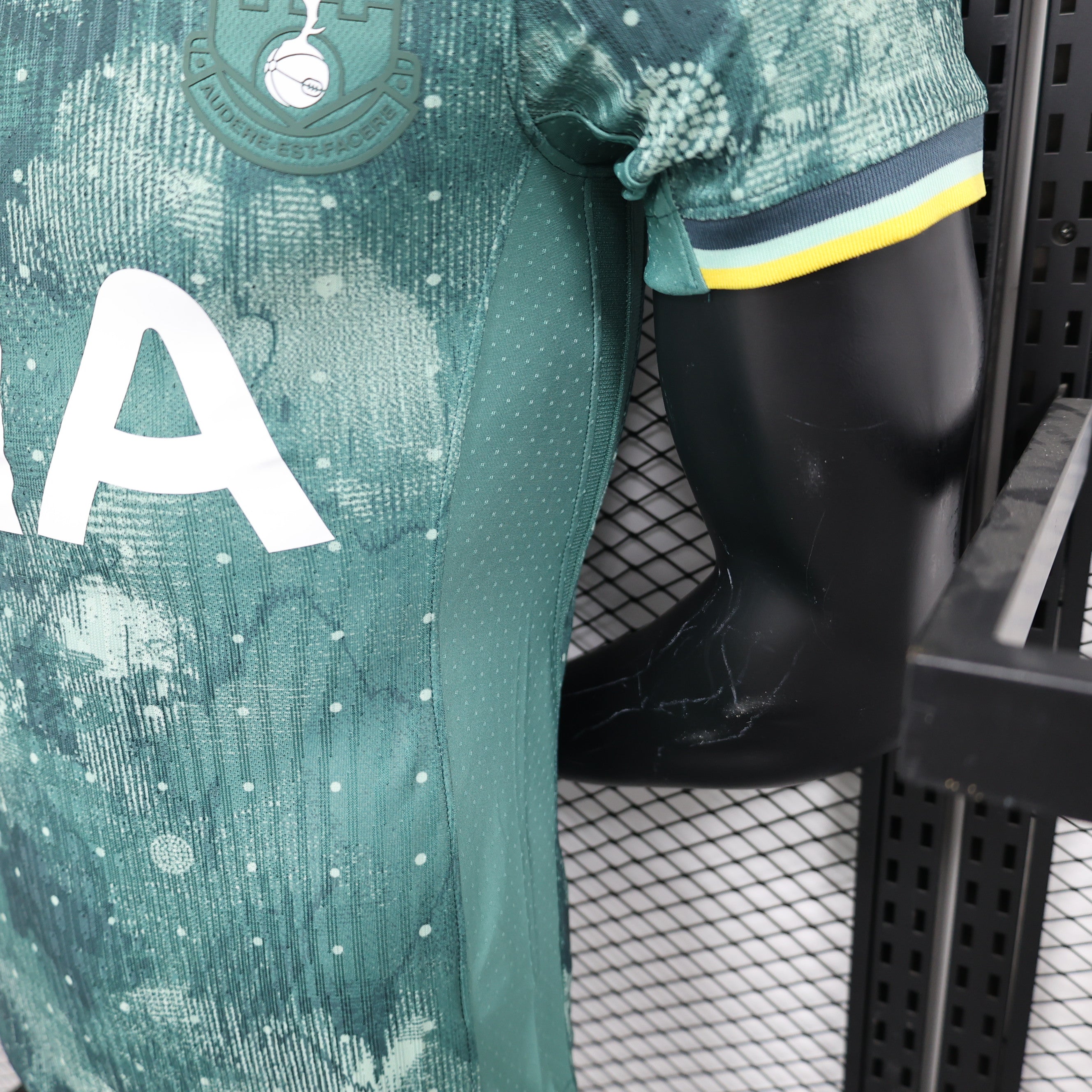 24-25 TOT third away green player verson jersey tm