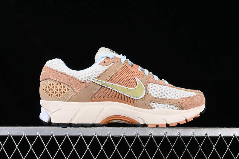 ZOOM VOMERO 5 SP WHITE/GREY/BROWN