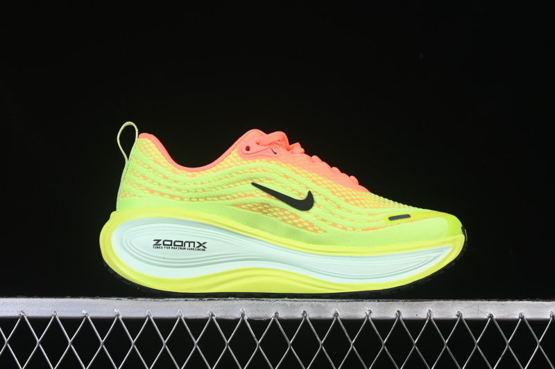 AIR ZOOM VOMERO PLUS