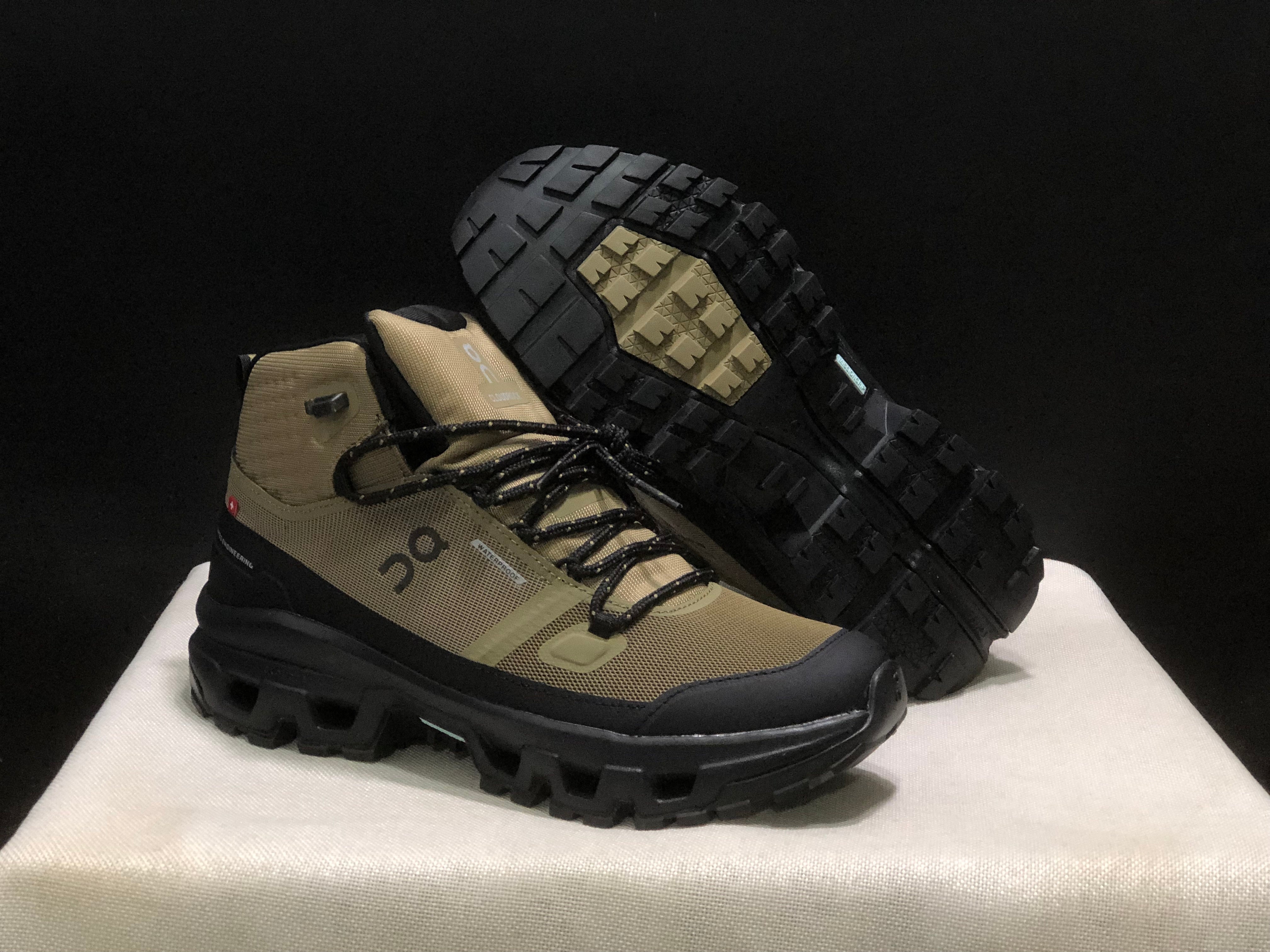 ON CLOUDROCK MID WATERPROOF