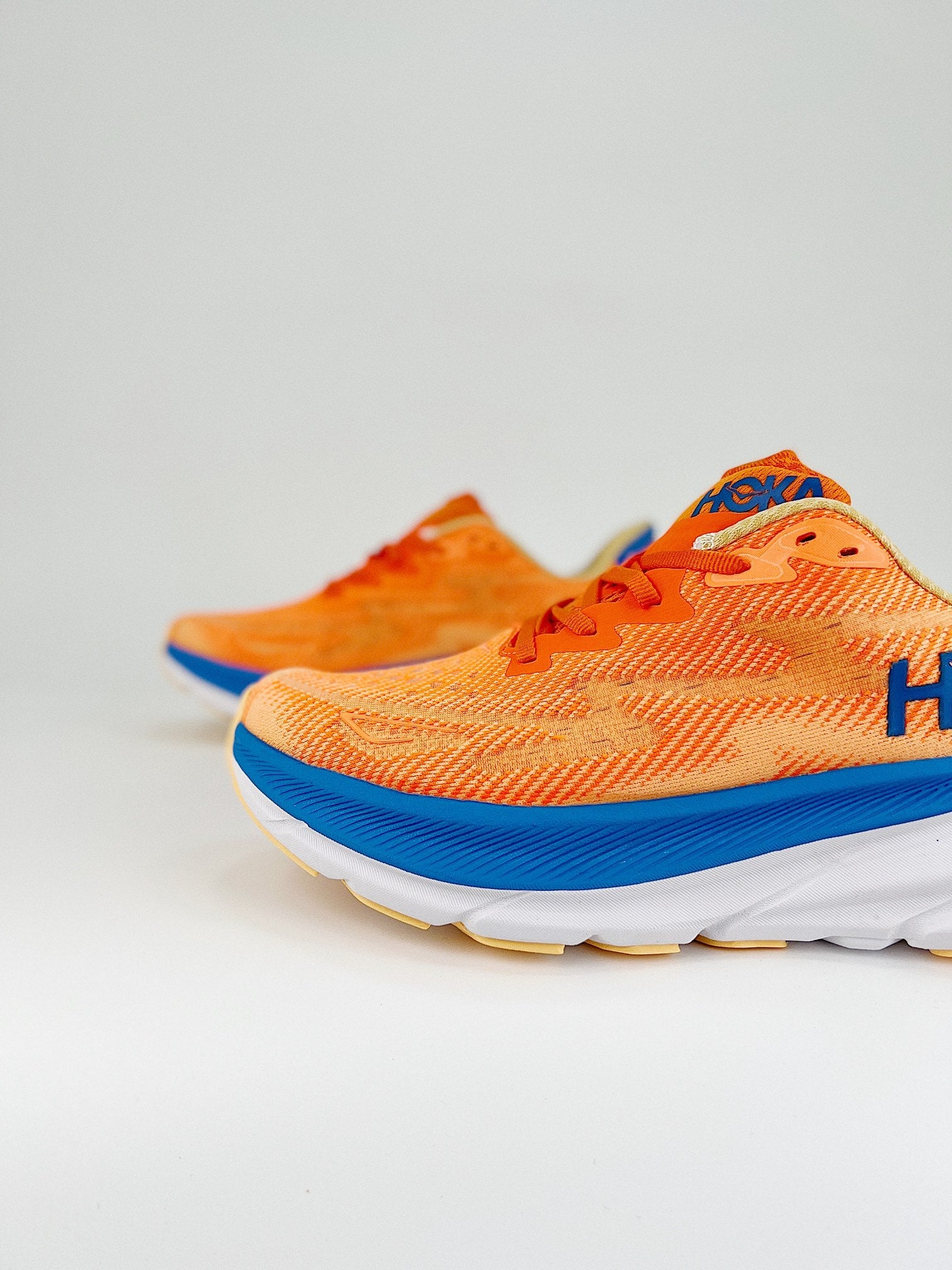 HOKA ONE ONE CLIFTON 9 TM