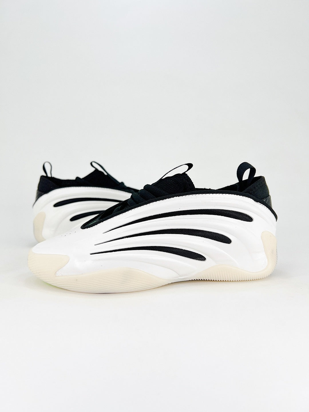 adidas HARDEN VOLUME 9