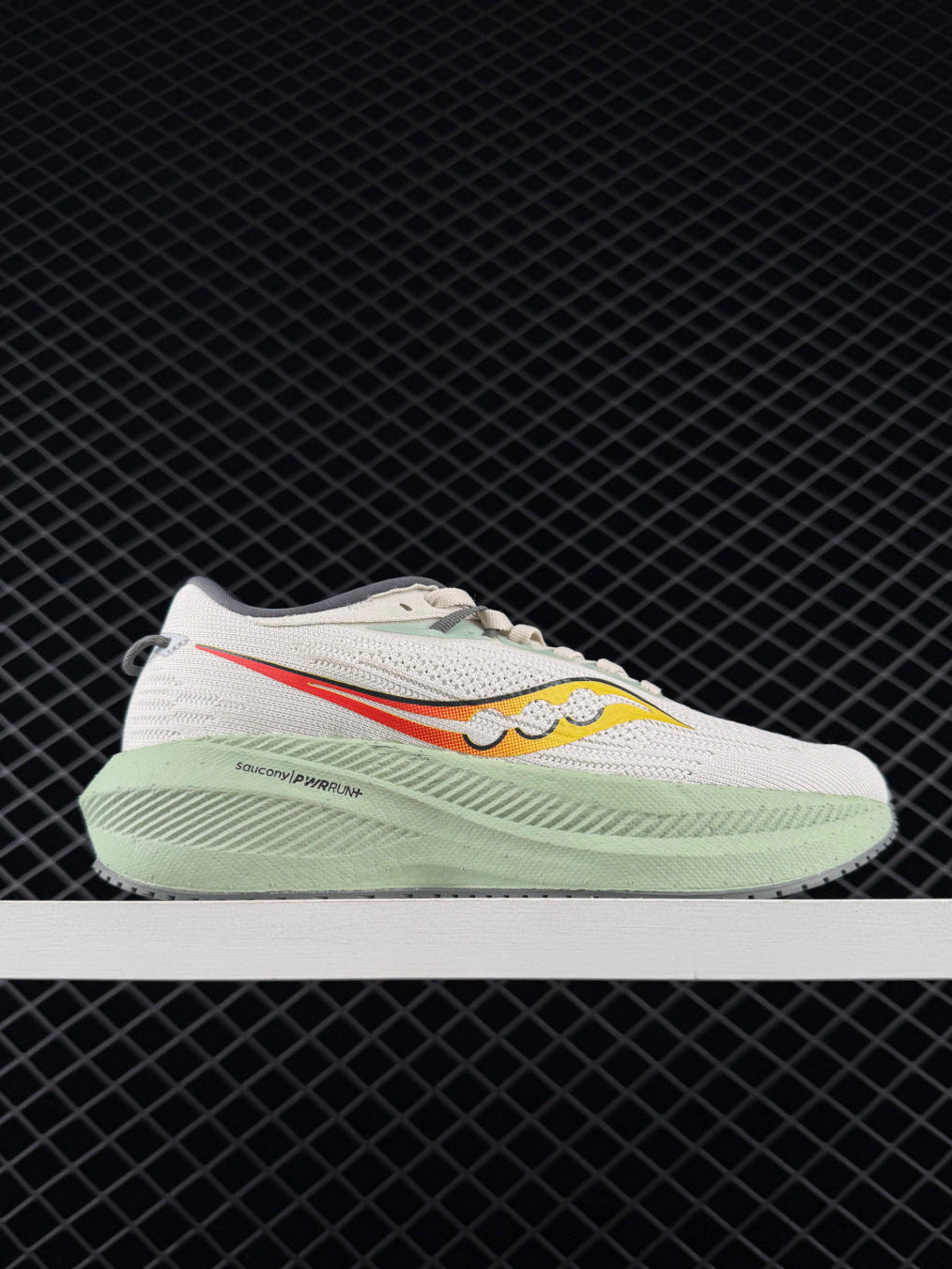 SAUCONY ENDORPHIN PRO4