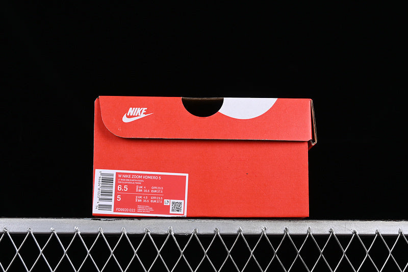 ZOOM VOMERO 5 SP WHITE/GREY/SILVER/BROWN