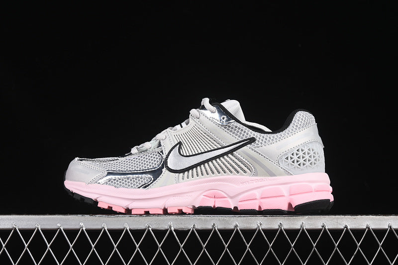 ZOOM VOMERO 5 METALLIC SILVER/PURE PLATINUM/PINK FOAM/PLATINUM TINT/BLACK