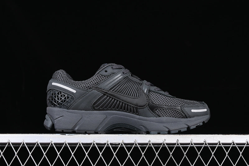 AIR ZOOM VOMERO 5 ANTHRACITE 2019 ANTHRACITE/ANTHRACITE/BLACK