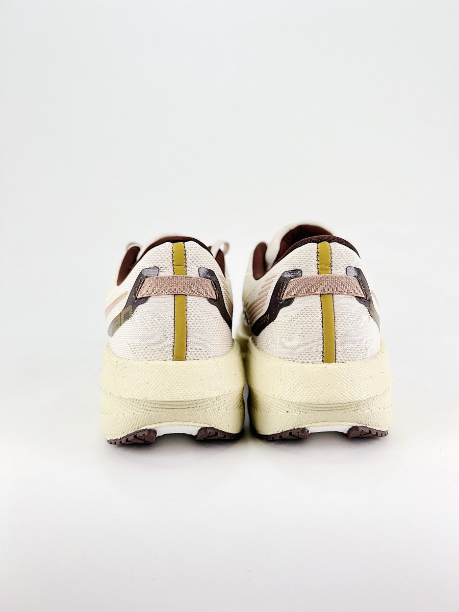 Saucony Triumph 20 - Royal Feet 2025