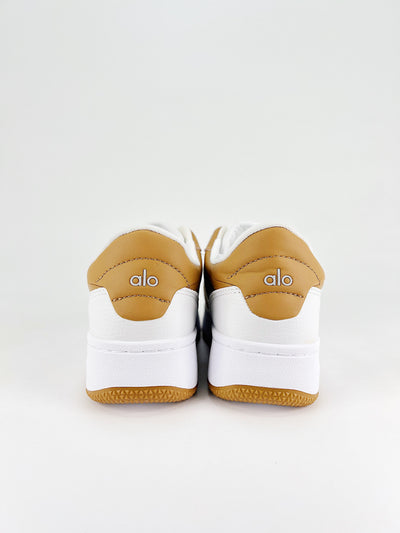 alo yoga tm