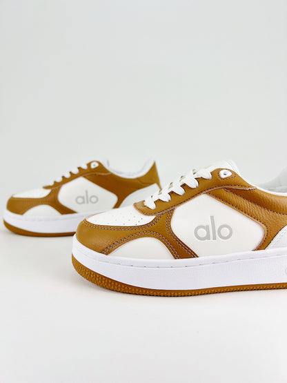 alo yoga tm