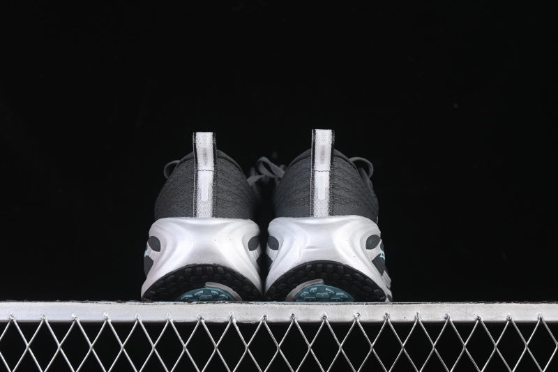 AIR ZOOM VOMERO PLUS