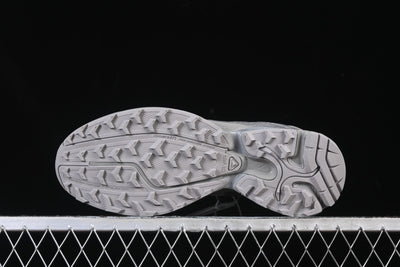 XT WHISPER VOID TRAIL RUNNING SHOES