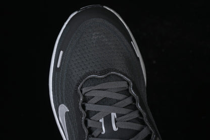 AIR ZOOM VOMERO PLUS