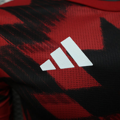 25-26 MANCHESTER UNITED red and black player version training jersey tm